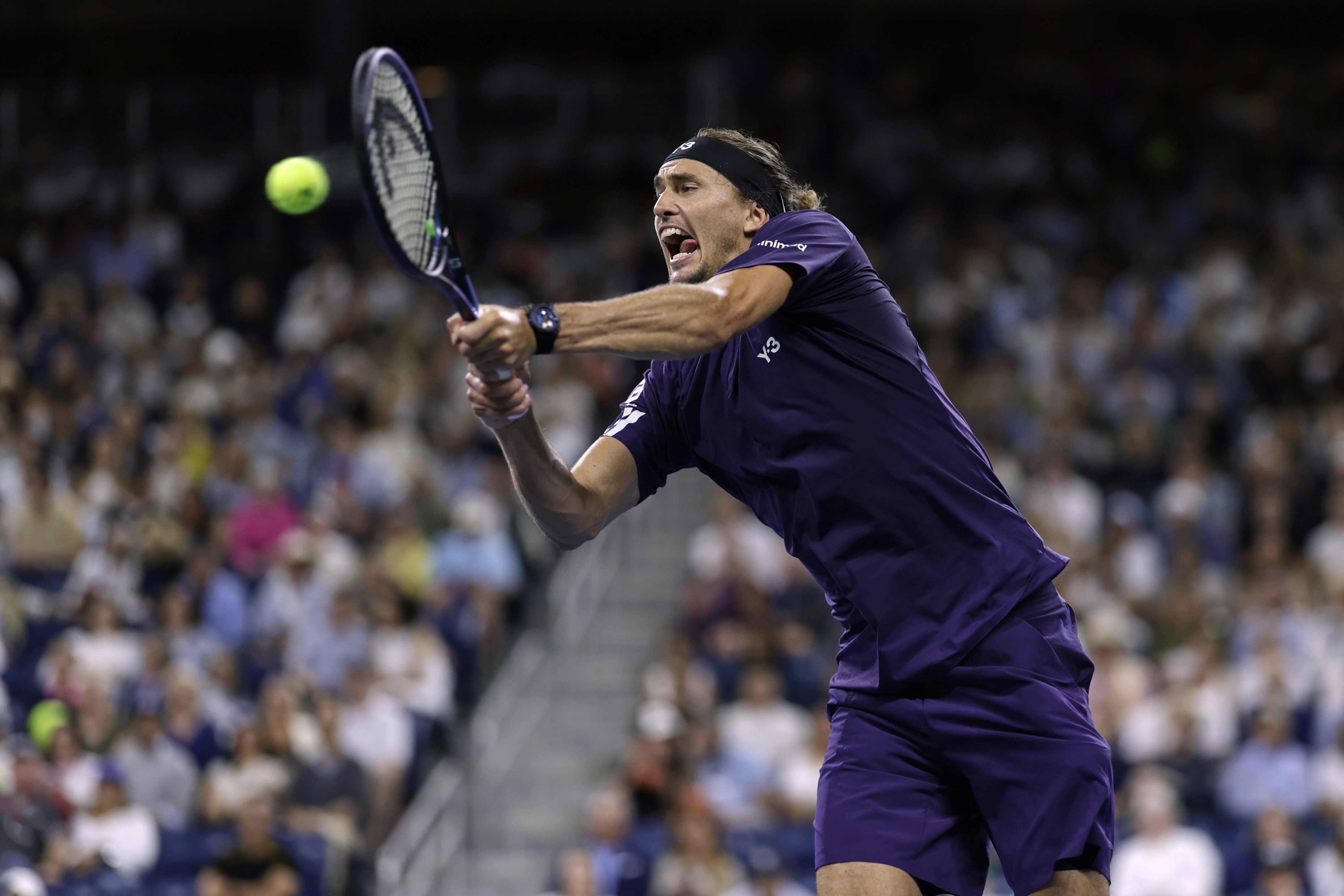 美网鏖战年终总决赛，兹维列夫带队取胜