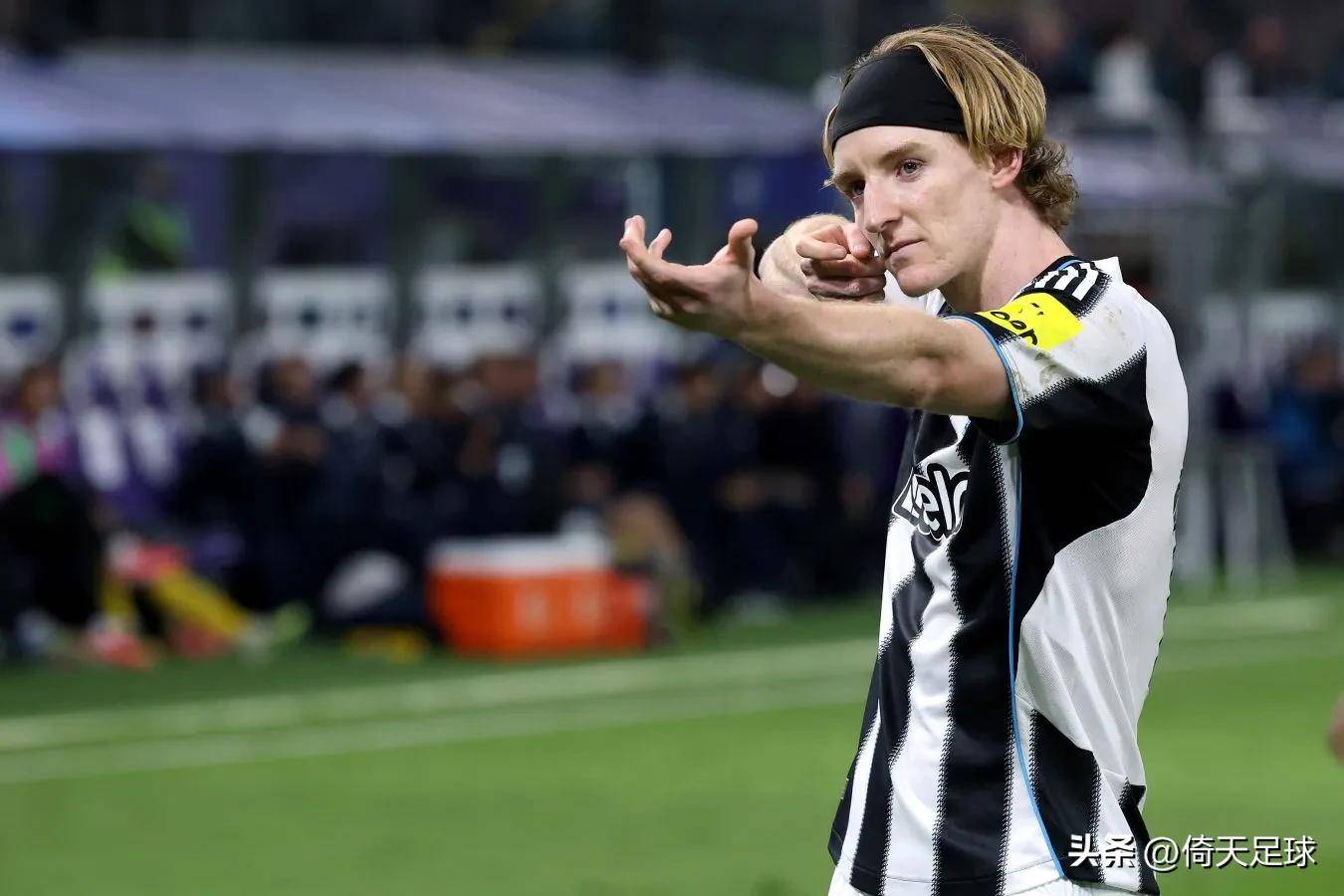 阿斯顿维拉豪取三分！英格兰足球联赛最新赛果！的简单介绍