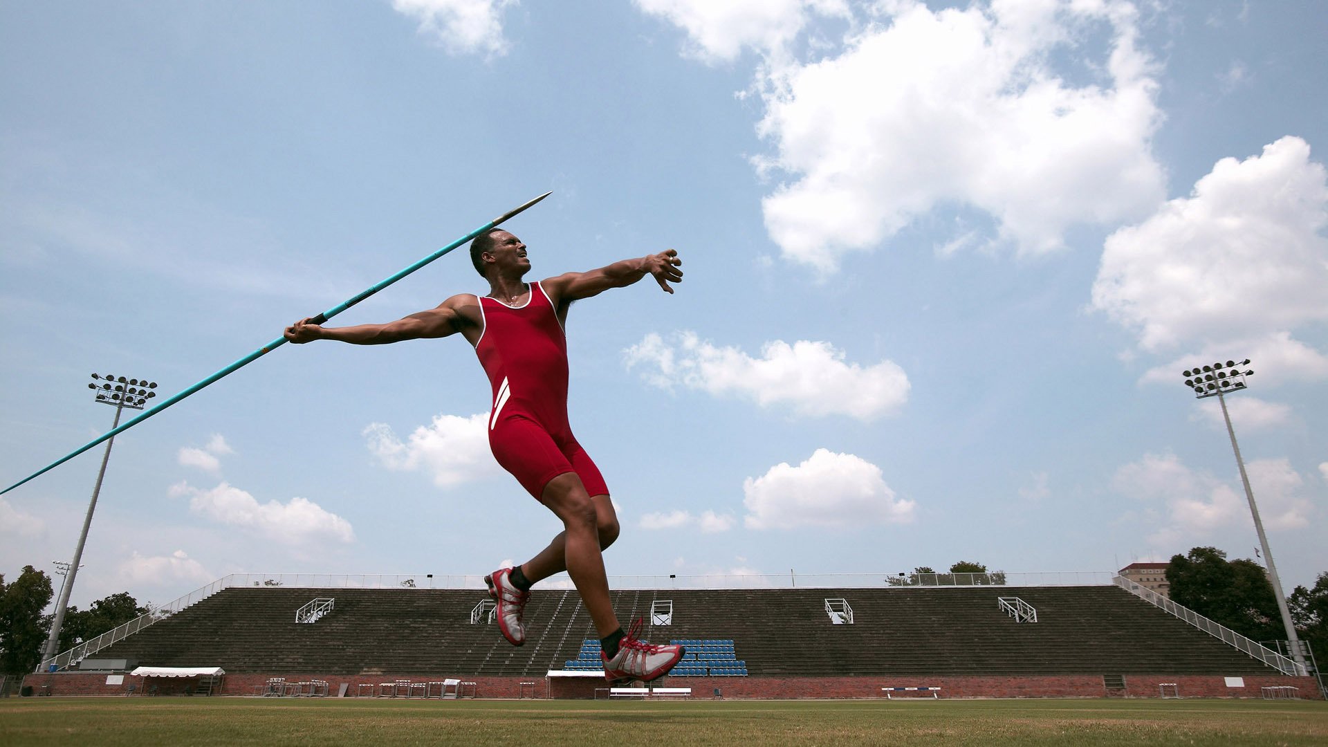 终结悬念的魔术，东契奇关键一击，深圳队提前锁定胜局