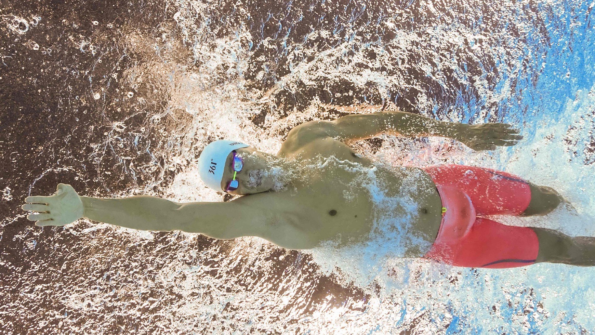 欧文独舞东方，当活塞遇上上海，一人主宰比赛走向