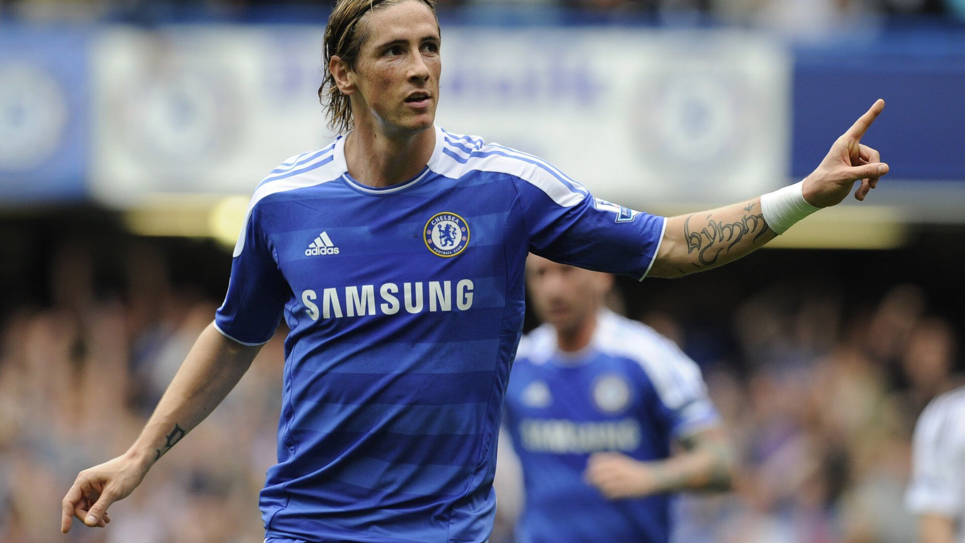 巴斯托尼的加冕时刻，秘鲁巅峰对决土耳其，美加墨世界杯见证新王接管比赛